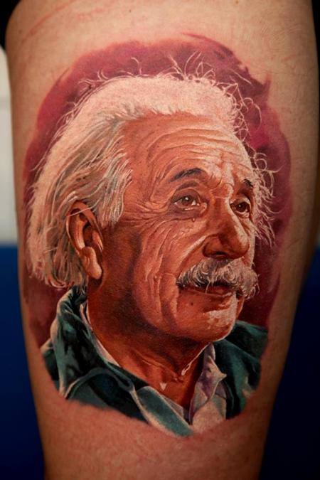 Фотореалистичная татуировка Альберта Эйнштейна