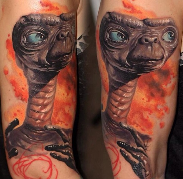 Реалистичная татуировка пришельца
