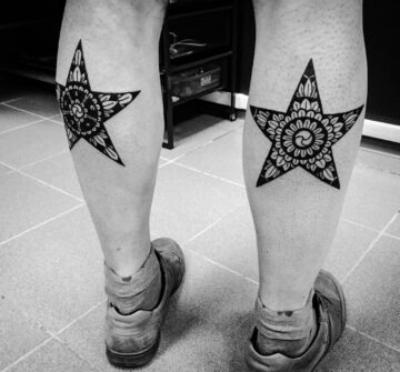 Звезды с узорами внутри на ногах