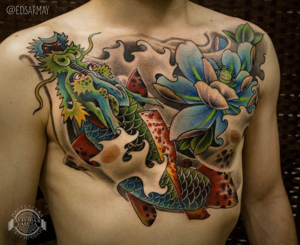 Мужская тату на груди в японском стиле