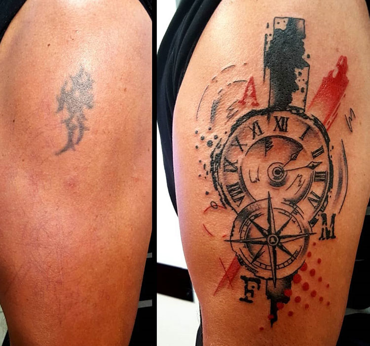 Часы с компасом, перекрытие, мужская тату на плече