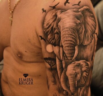Слоны, мужская тату на плече