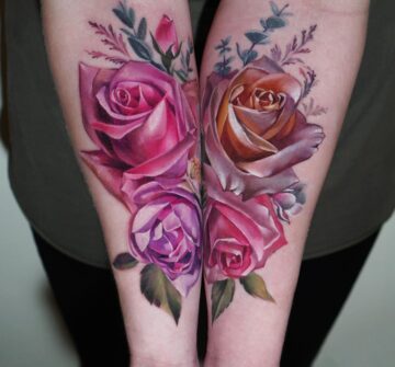Розы на двух руках