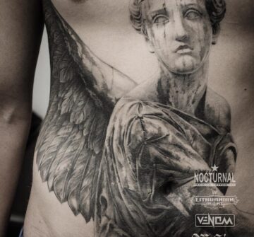 Тату ангелы, блэк энд грей (black&grey), скульптура на груди у парня