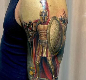 Римский воин, реализм, тату на плече